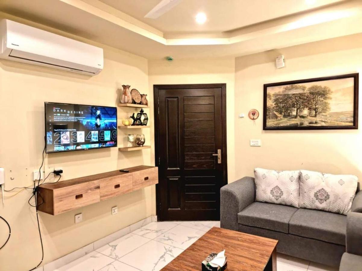 Comfortable & Lovely 1 Bed Apt In Bahria Town 라왈핀디 외부 사진